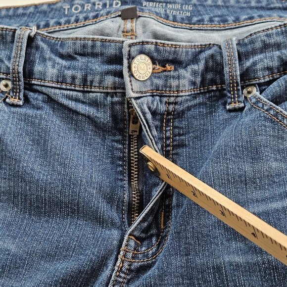 Torrid Jeans Women 12 Tall Blue Perfect Wide Leg Vintage Stretch Denim Grunge - Picture 10 of 16